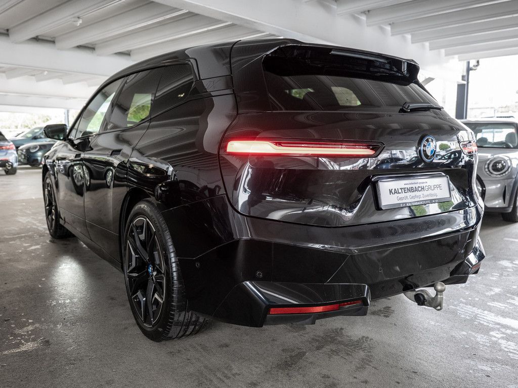 BMW iX 2023