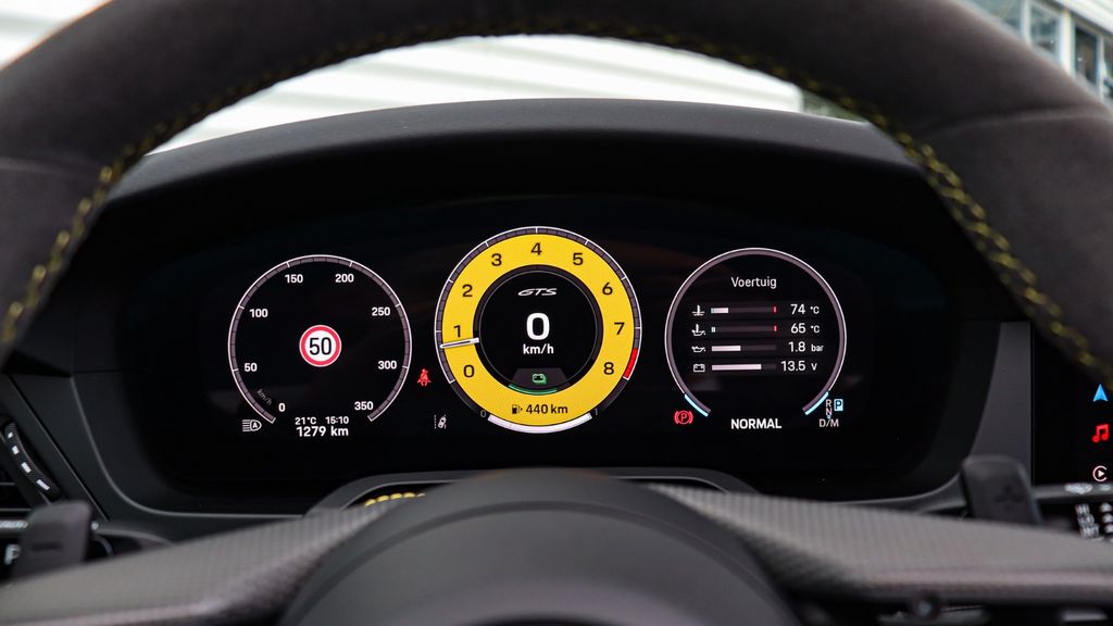 Porsche 992 2025