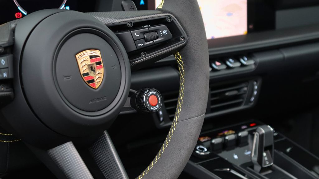 Porsche 992 2025