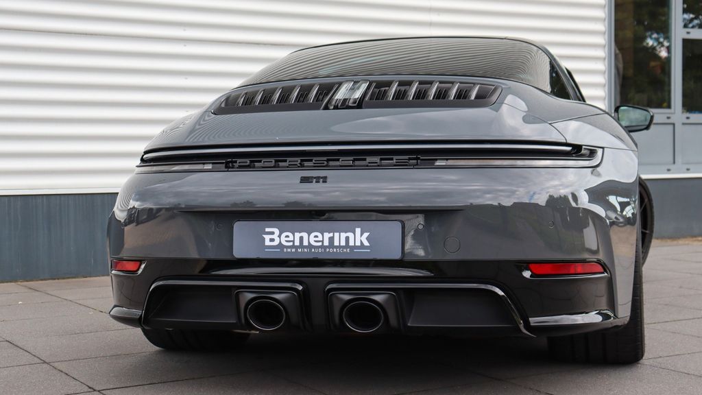 Porsche 992 2025