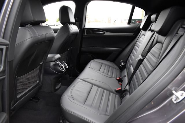 Alfa Romeo Stelvio 2024