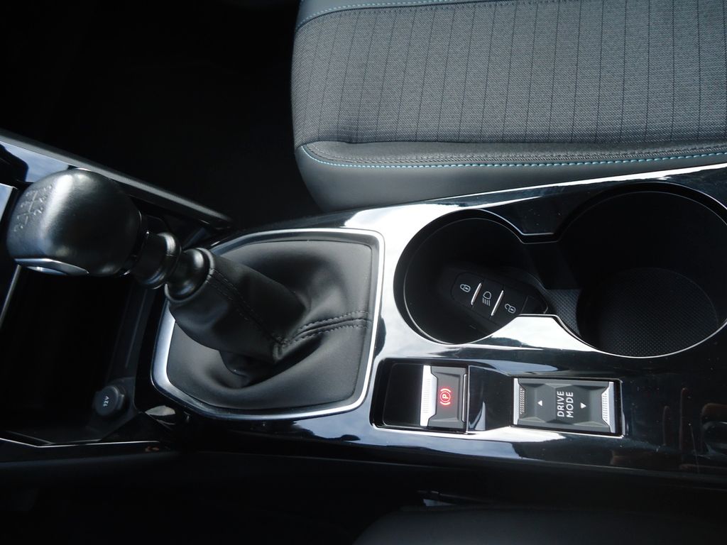 Peugeot 208 2022