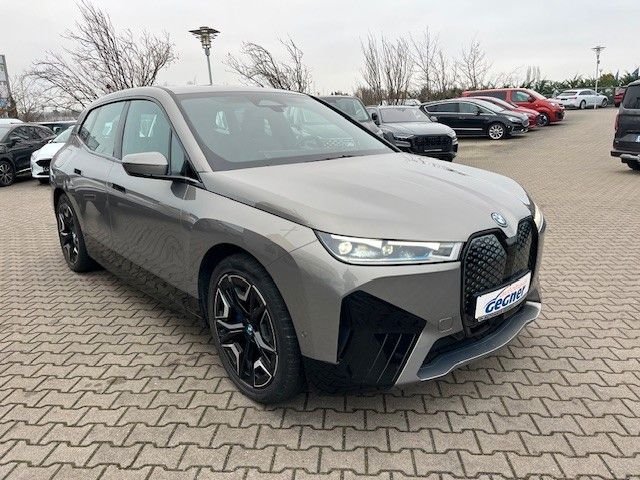 BMW iX 2023