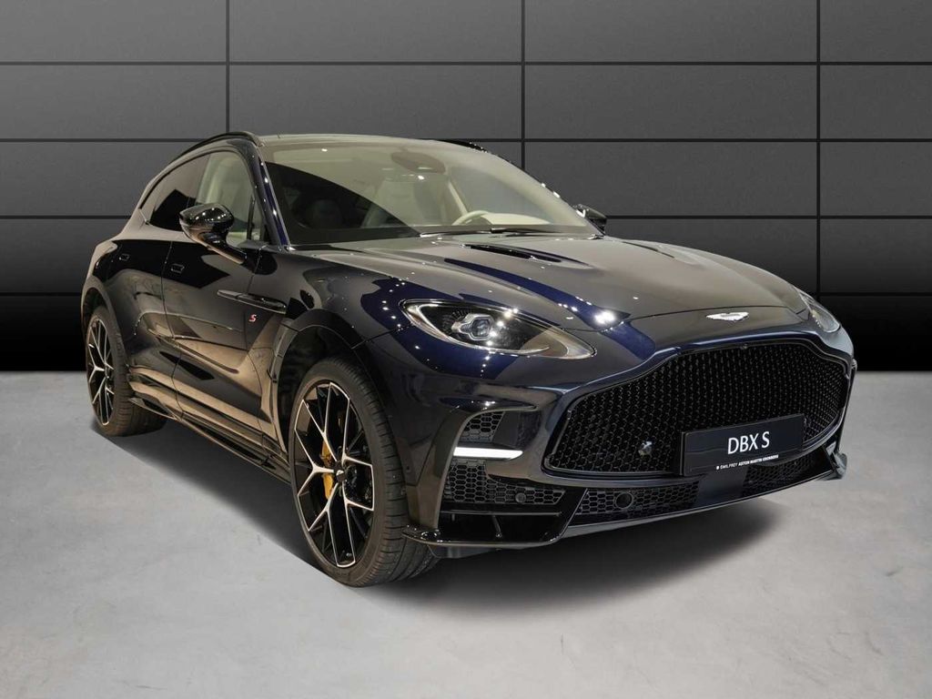 Aston Martin DBX