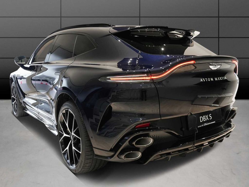 Aston Martin DBX