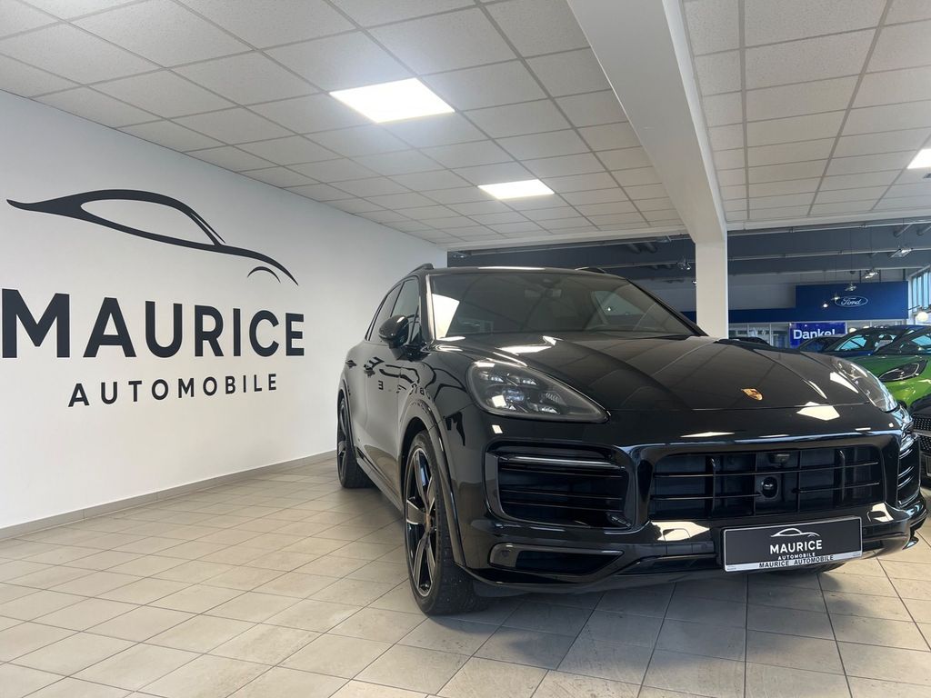 Porsche Cayenne 2021