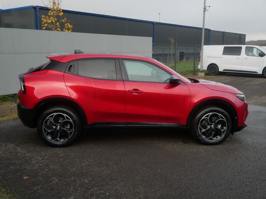 Alfa Romeo Junior 2025