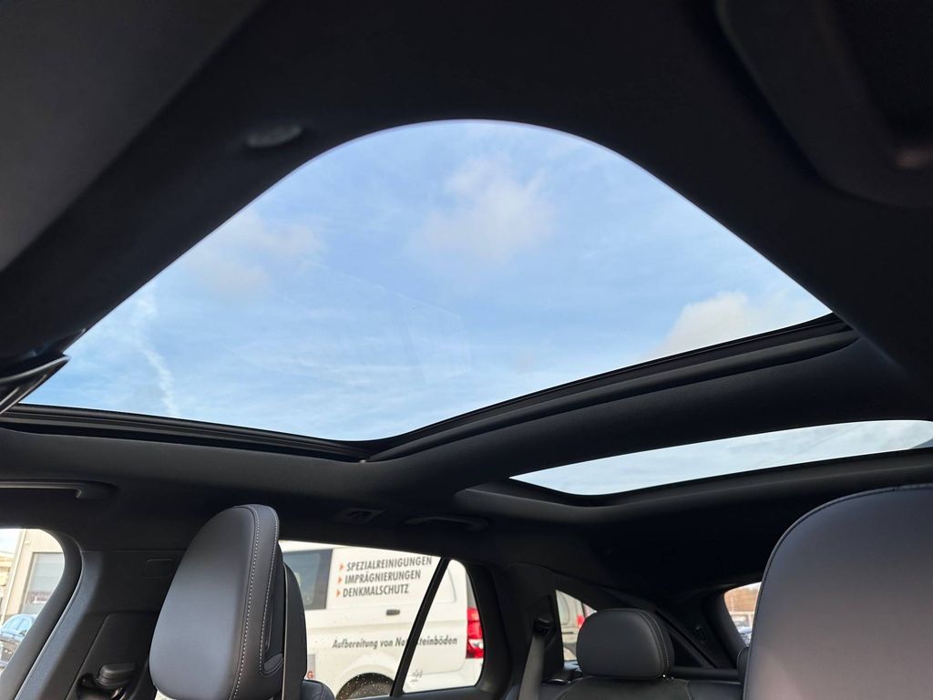 Mercedes-Benz E 300 2025