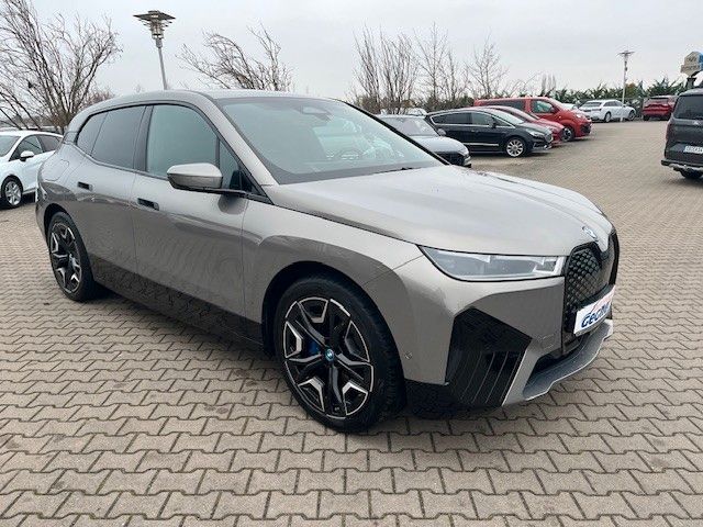 BMW iX 2023