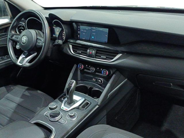 Alfa Romeo Stelvio 2021