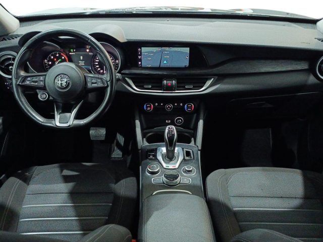 Alfa Romeo Stelvio 2021