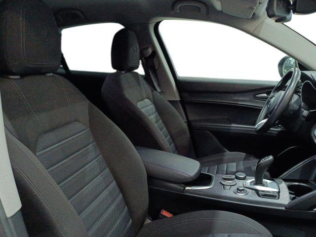 Alfa Romeo Stelvio 2021