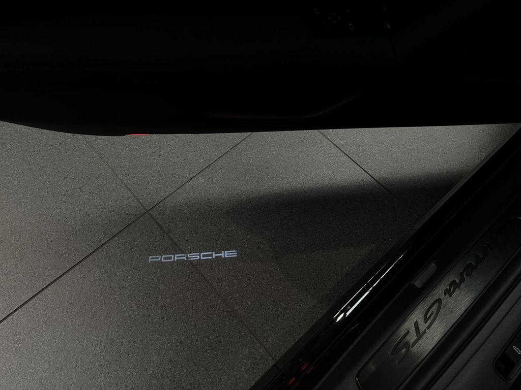 Porsche 992 2025