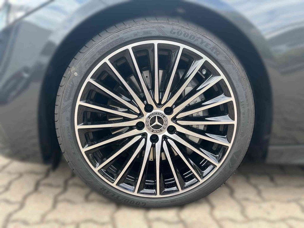 Mercedes-Benz C 220 2025