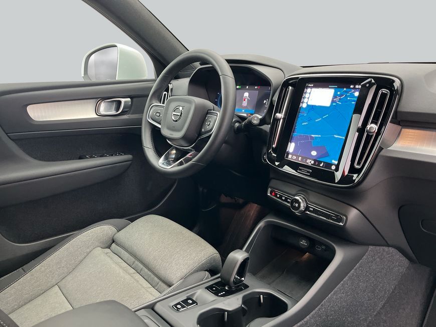Volvo XC40 2024