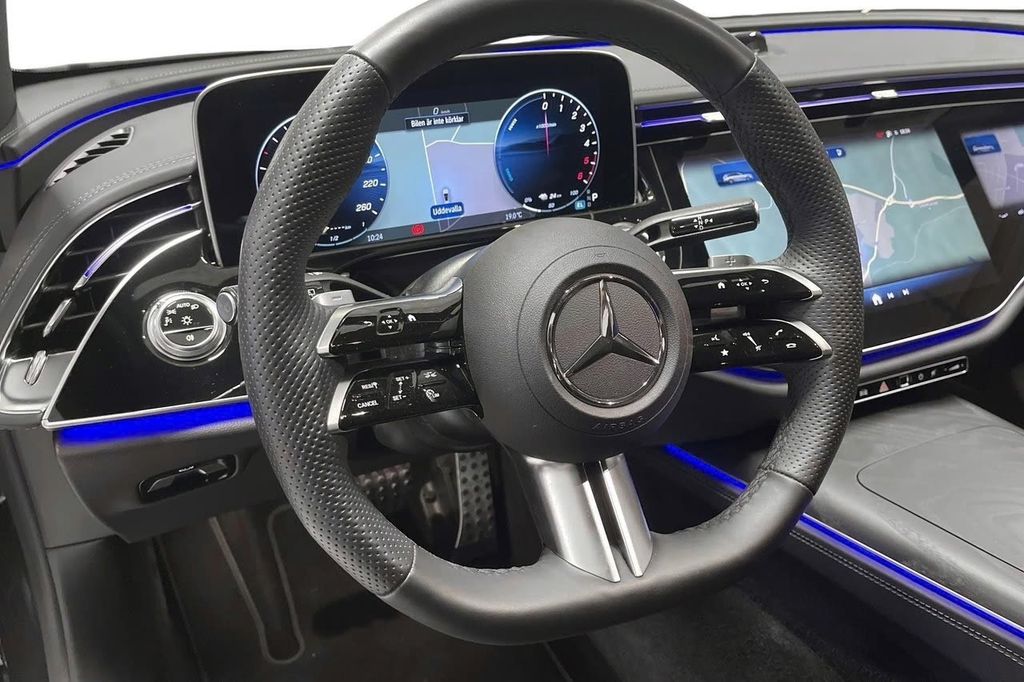 Mercedes-Benz E 300 2025