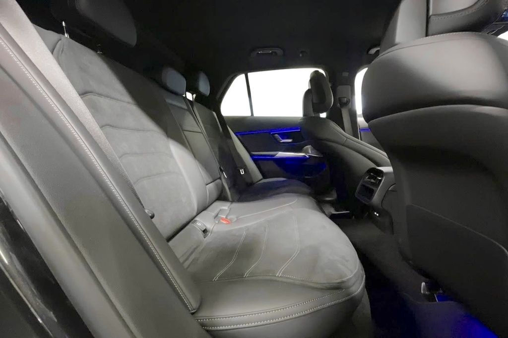 Mercedes-Benz E 300 2025