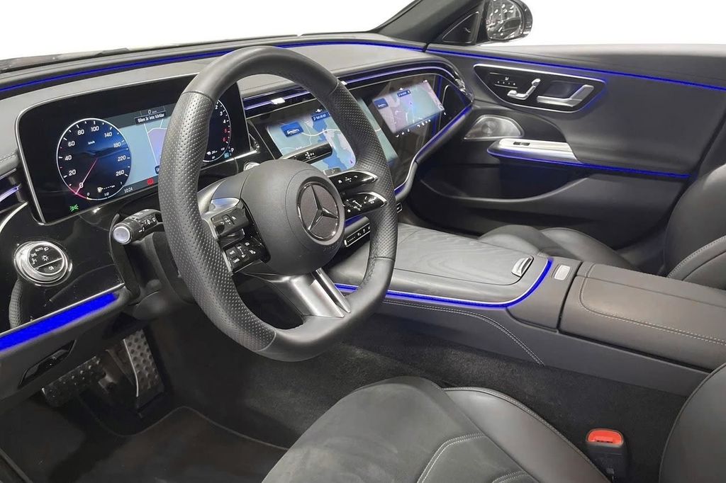 Mercedes-Benz E 300 2025