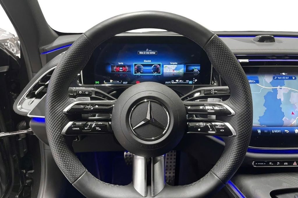 Mercedes-Benz E 300 2025