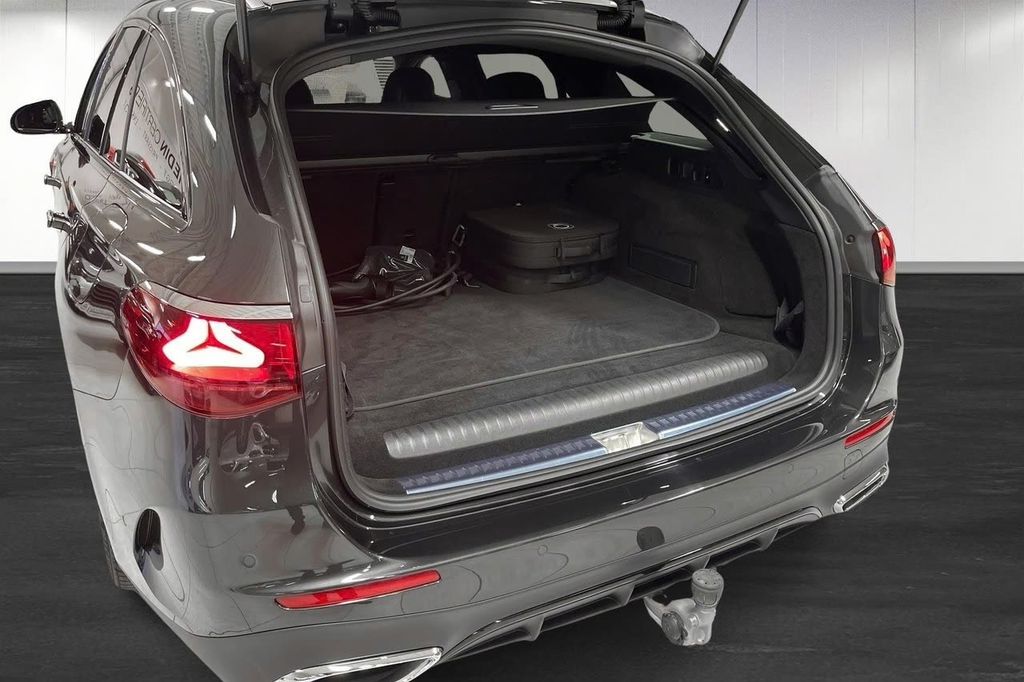 Mercedes-Benz E 300 2025