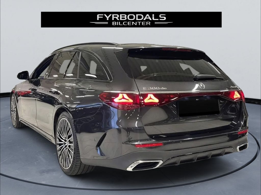 Mercedes-Benz E 300 2025
