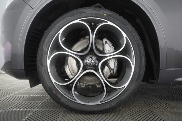 Alfa Romeo Stelvio 2023