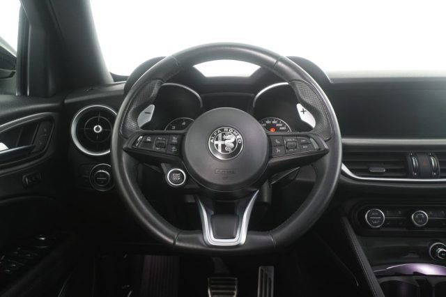 Alfa Romeo Stelvio 2023