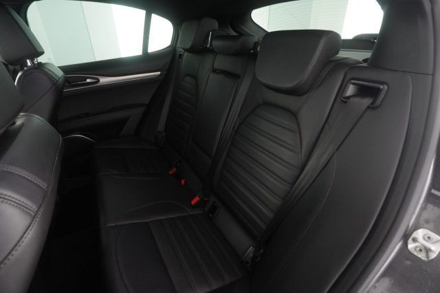 Alfa Romeo Stelvio 2023