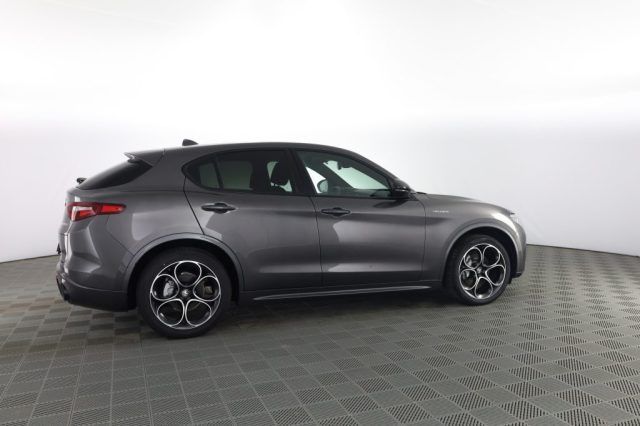 Alfa Romeo Stelvio 2023