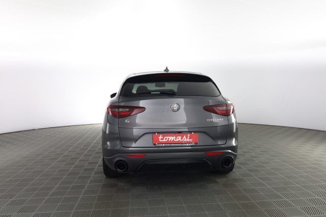 Alfa Romeo Stelvio 2023