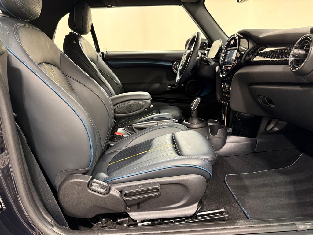 MINI One Cabrio 2021