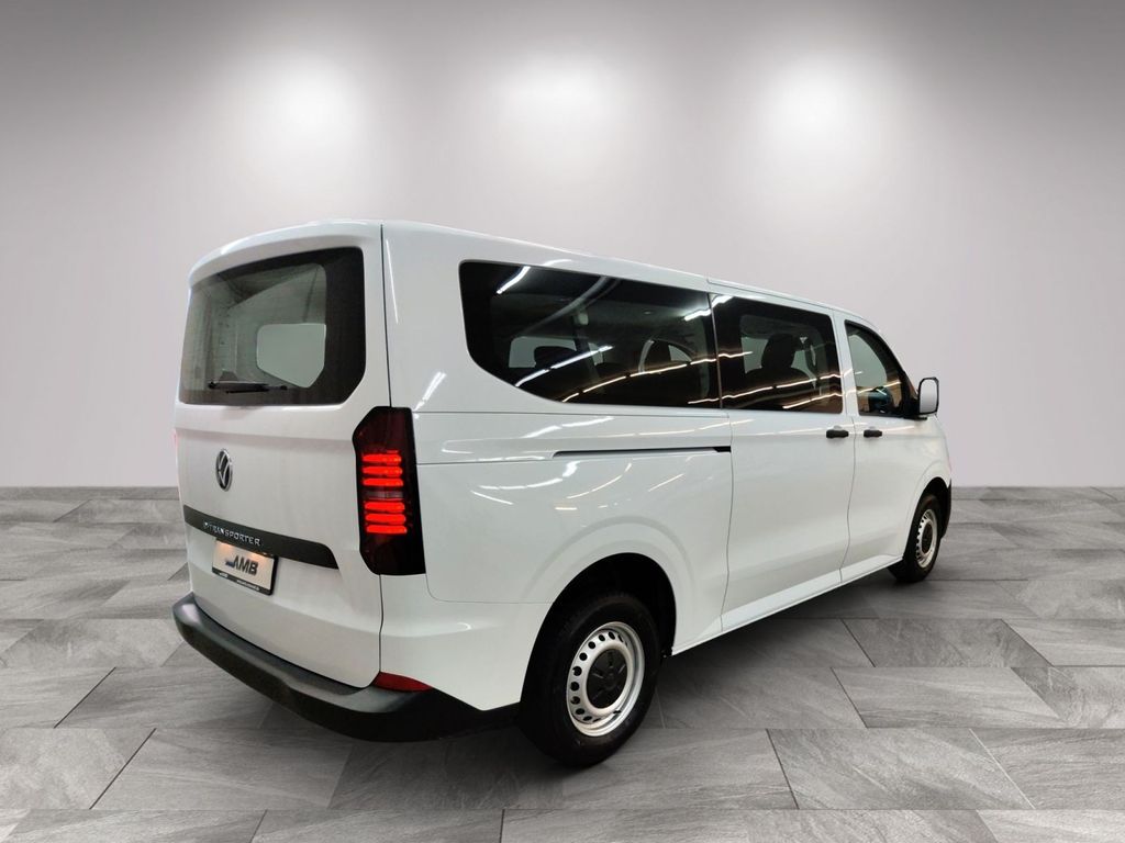 Volkswagen T7 Kombi