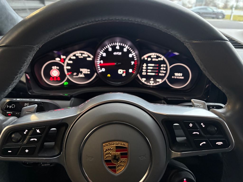 Porsche Cayenne 2022