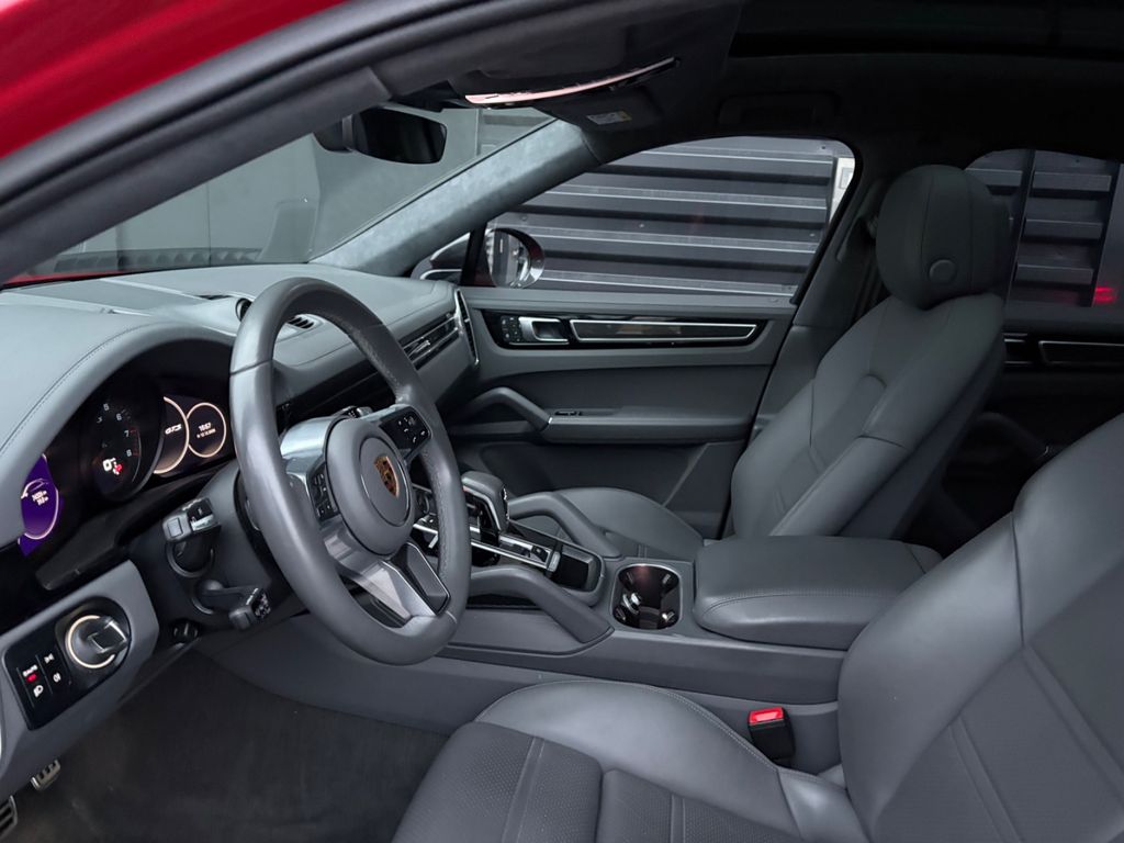 Porsche Cayenne 2022