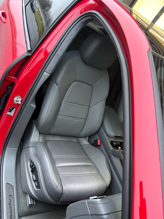 Porsche Cayenne 2022