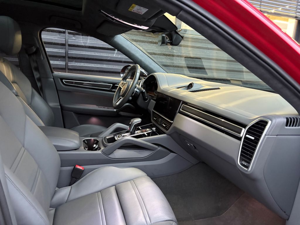 Porsche Cayenne 2022