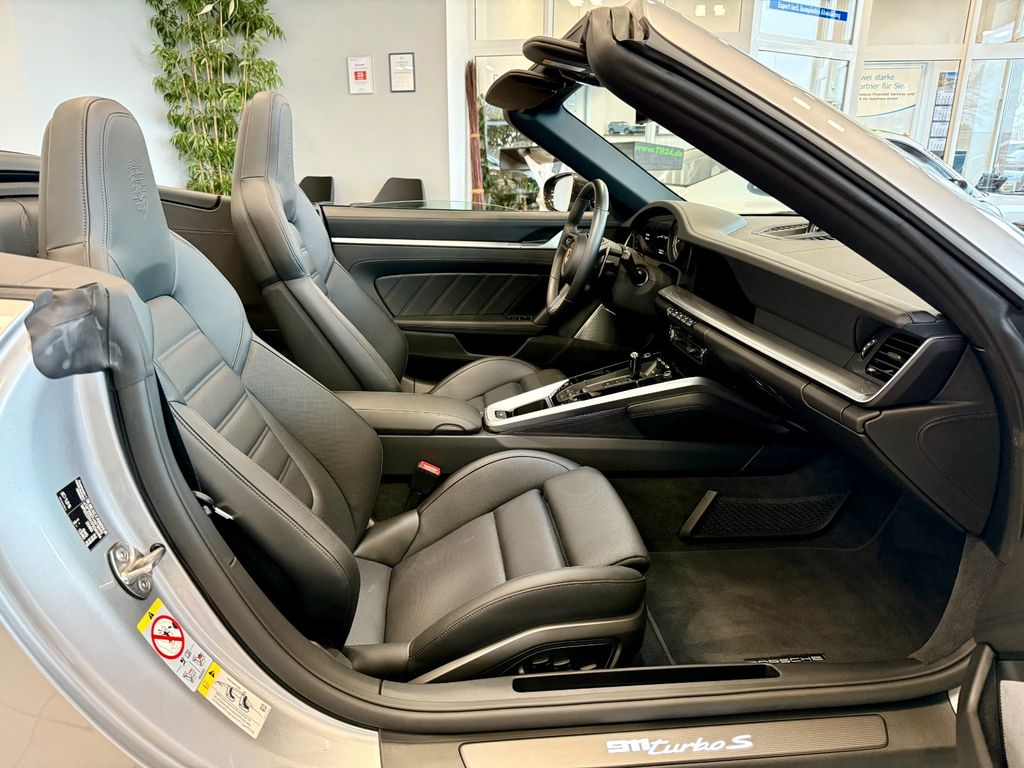 Porsche 992 2023