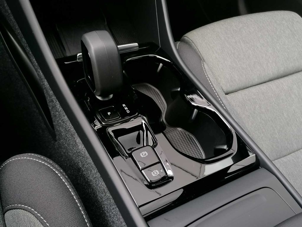 Volvo XC40 2024