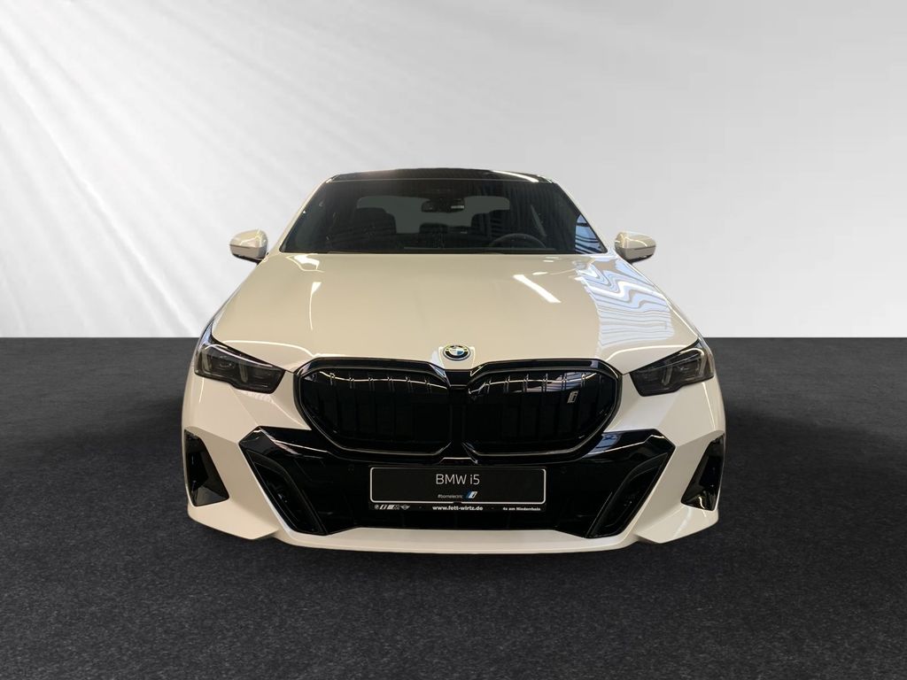 BMW i5