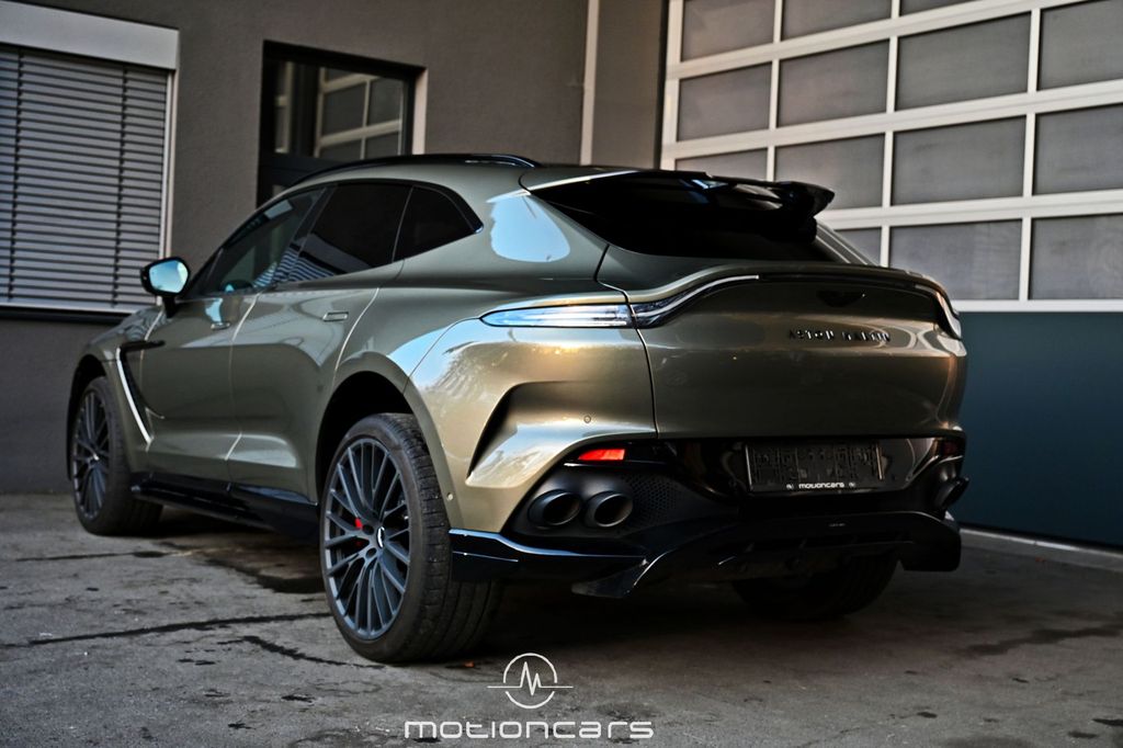 Aston Martin DBX 2023