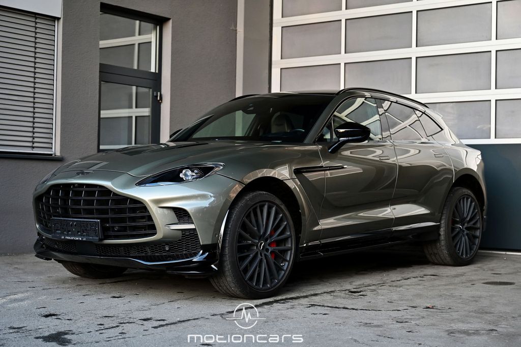 Aston Martin DBX 2023