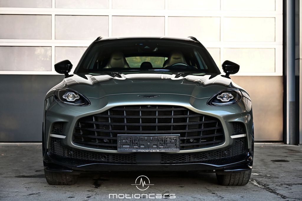 Aston Martin DBX 2023