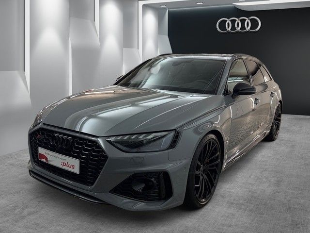 Audi RS4 2022