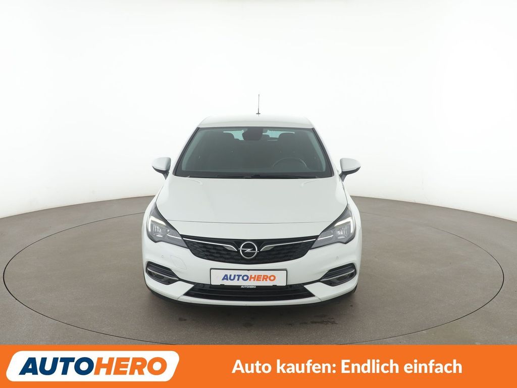 Opel Astra 2021