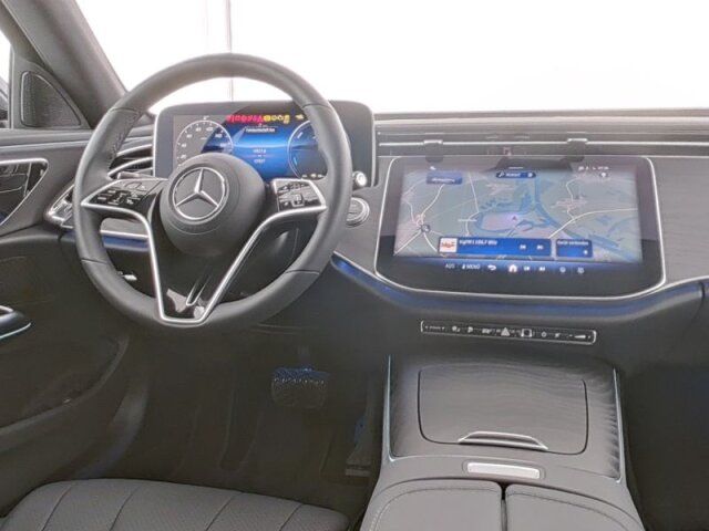 Mercedes-Benz E 300 2025