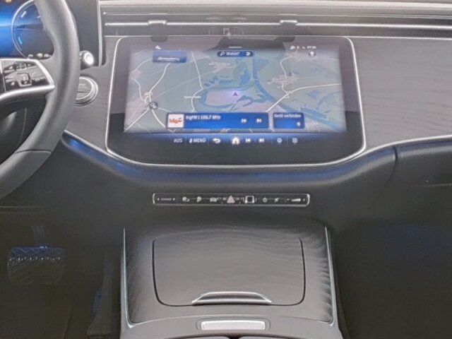 Mercedes-Benz E 300 2025