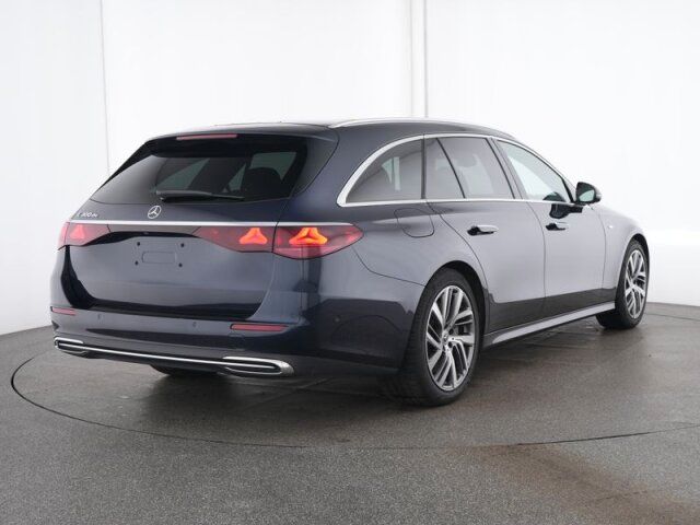 Mercedes-Benz E 300 2025