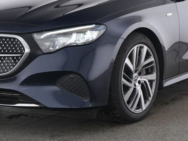 Mercedes-Benz E 300 2025