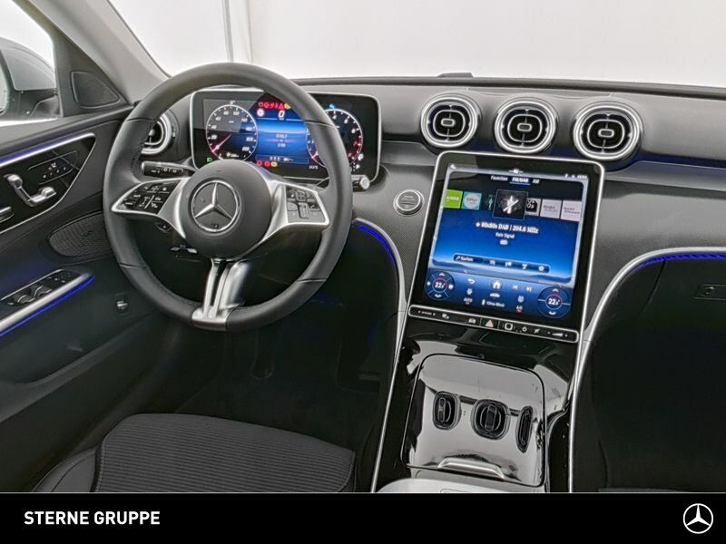 Mercedes-Benz C 200 2025