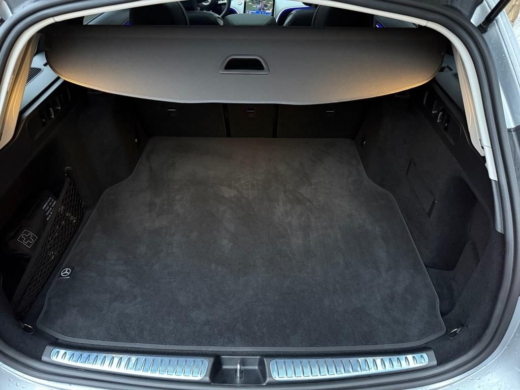 Mercedes-Benz C 220 2025